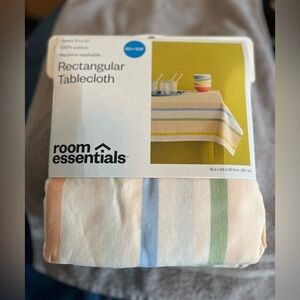 NWT Room Essentials 60X104 Rectangular Tablecloth